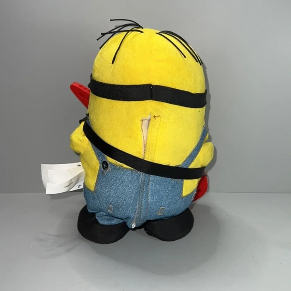 Minions Despicable Me animated toy guitar playing musical Rock n Roll Stuart. - Picture 4 of 9